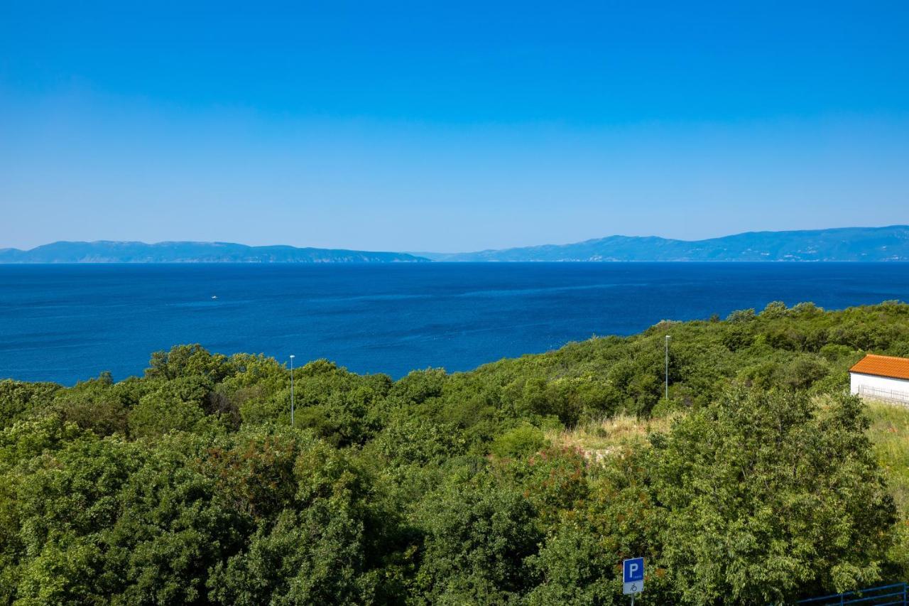 Apartment Kvarner View Кострена Экстерьер фото