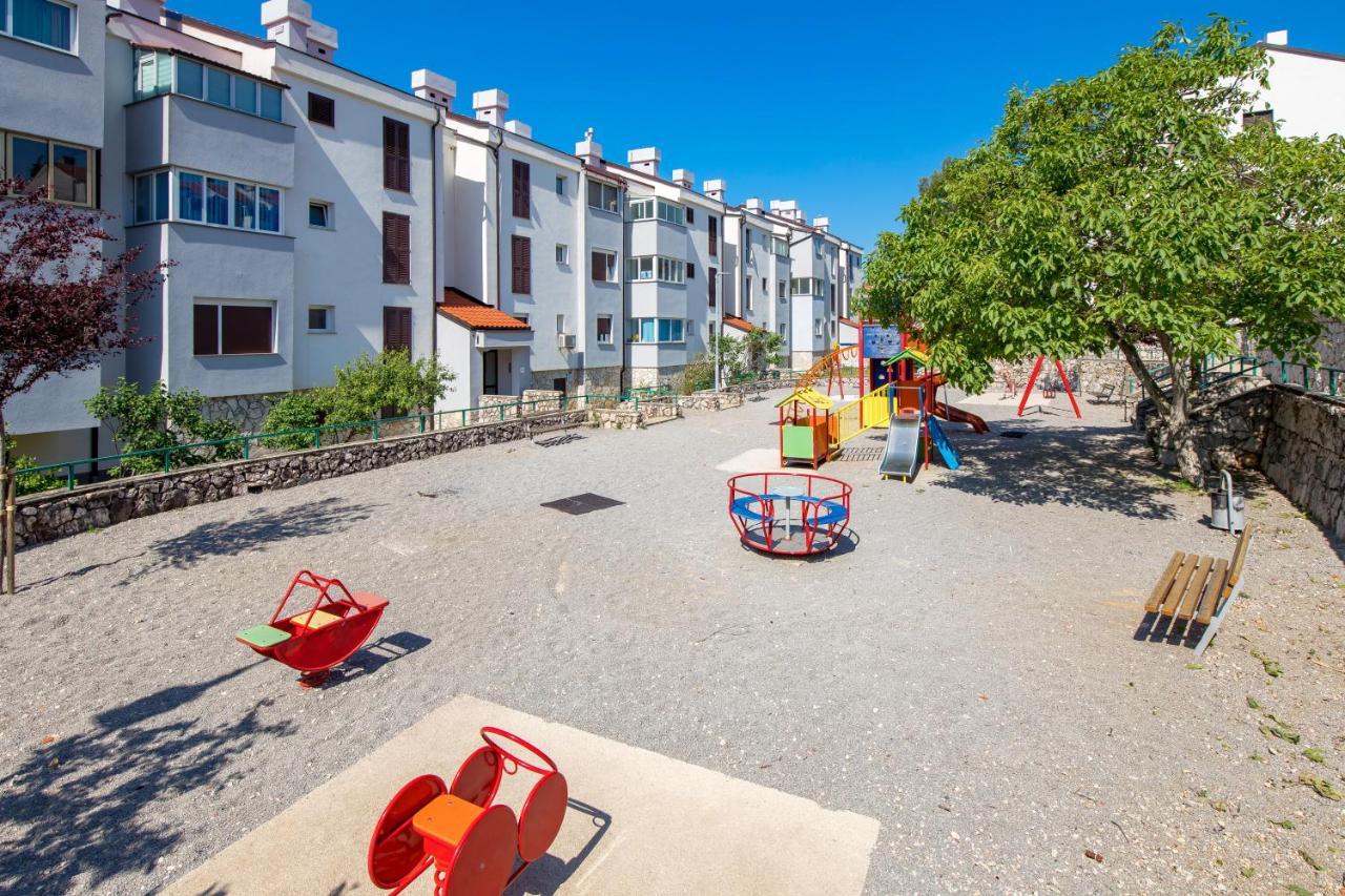 Apartment Kvarner View Кострена Экстерьер фото